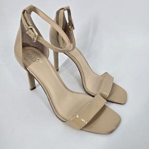 Vince Camuto Beige Patent Strappy Sandals Size 7.5 38 NEW